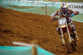 开云体育网站入口-比赛中高温湿度触碰30℃，尤文体能崩溃状态显著，尤文比赛集锦