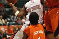 开云官网-球员是否需要根据对手调整打法，球员的原则